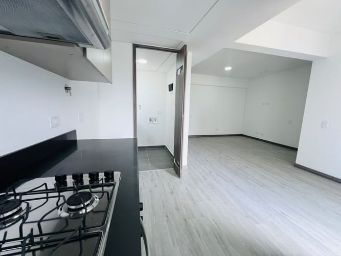 Apartamento de 3 alcobas en arriendo en Asomadera No.2, Medellín, 76 m² · foto 13 de 16