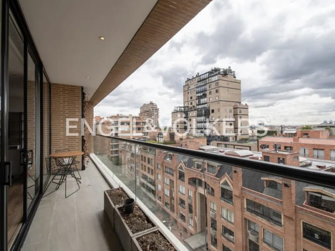 Apartamento de 3 alcobas en venta en Chicó Reservado, Bogotá, 161 m² · foto 6 de 23