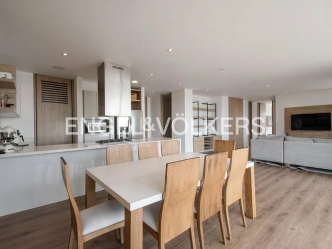 Apartamento de 3 alcobas en venta en Chicó Reservado, Bogotá, 161 m² · foto 2 de 23