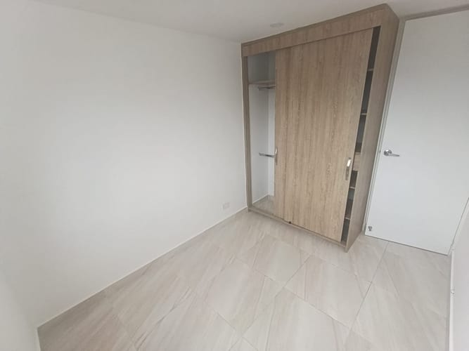 Apartamento de 3 alcobas en arriendo en Bucaros, Bello, 58 m² · foto 8 de 16