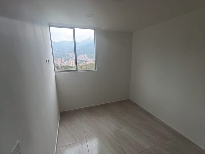 Apartamento de 3 alcobas en arriendo en Bucaros, Bello, 58 m² · foto 9 de 16