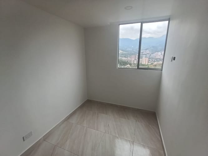 Apartamento de 3 alcobas en arriendo en Bucaros, Bello, 58 m² · foto 11 de 16