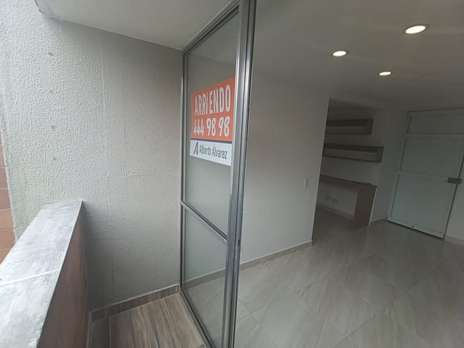 Apartamento de 3 alcobas en arriendo en Bucaros, Bello, 58 m² · foto 13 de 16