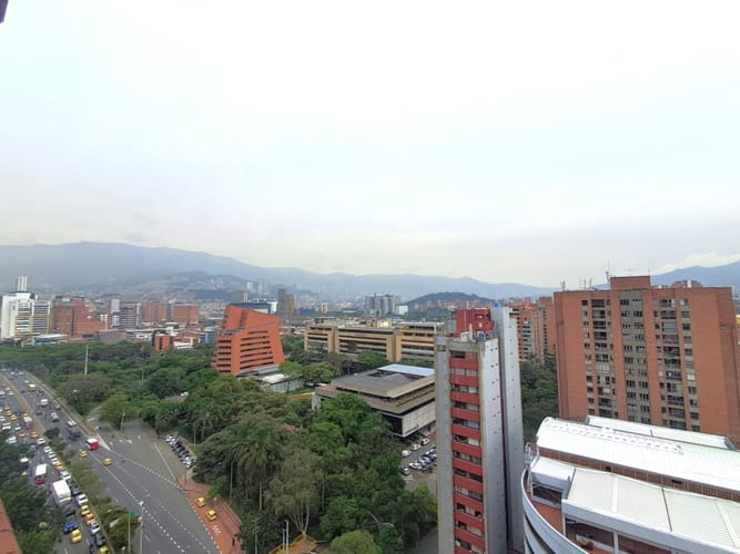 Apartamento de 3 alcobas en arriendo en Suramericana, Medellín, 70 m² · foto 3 de 17