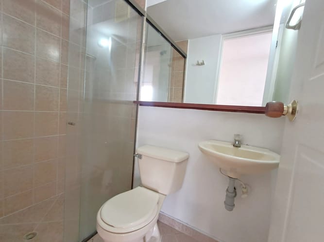 Apartamento de 3 alcobas en arriendo en Suramericana, Medellín, 70 m² · foto 7 de 17