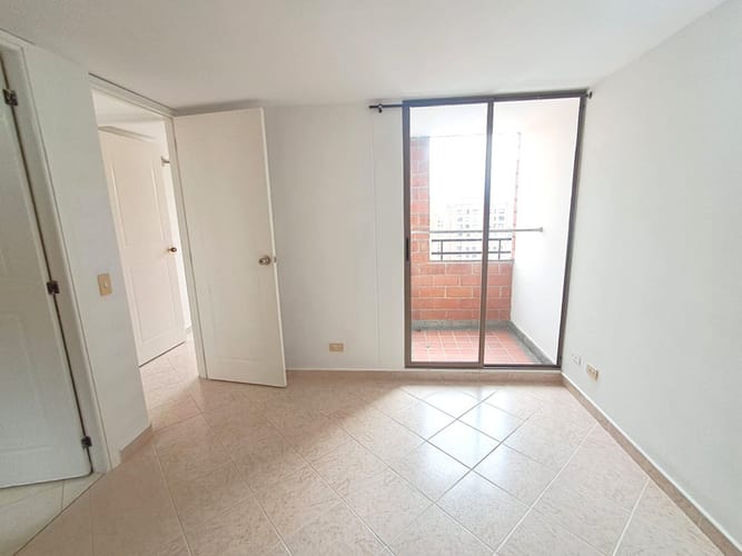 Apartamento de 3 alcobas en arriendo en Suramericana, Medellín, 70 m² · foto 9 de 17