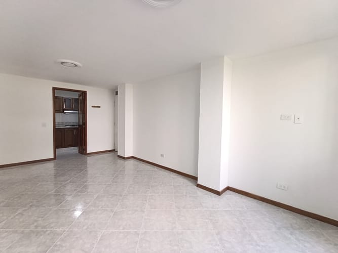 Apartamento de 2 alcobas en arriendo en El Poblado, Envigado, 72 m² · foto 2 de 18