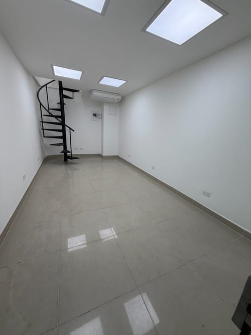 Oficina en arriendo en Manila, Medellín, 40 m² · foto 8 de 8