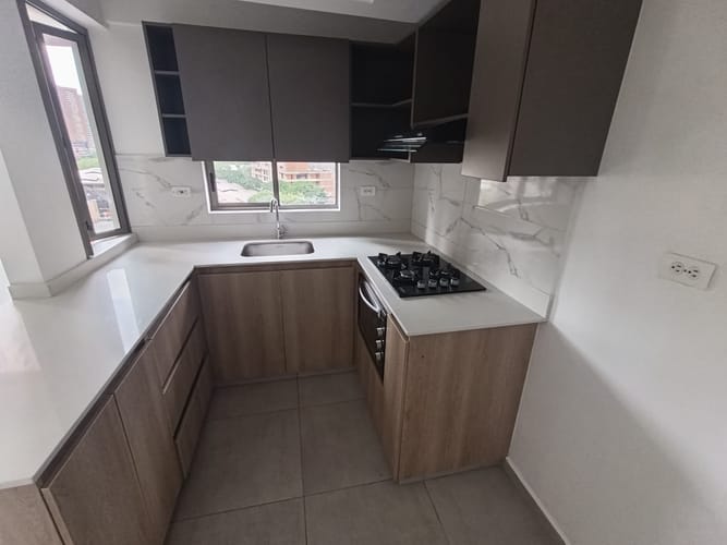 Apartamento de 3 alcobas en arriendo en Bucaros, Bello, 65 m² · foto 2 de 16