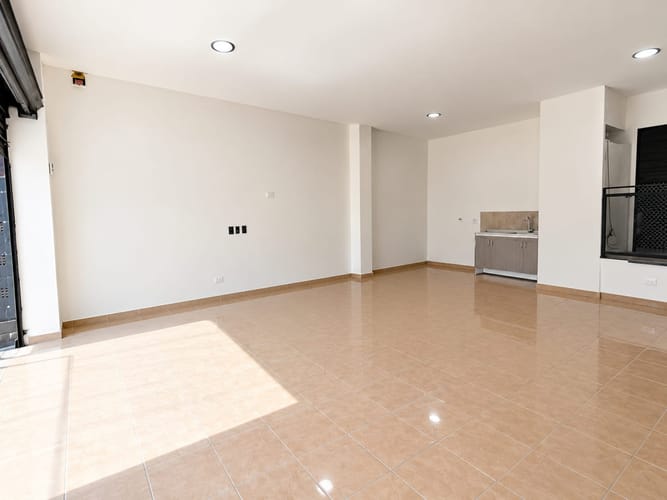 Local en arriendo en La Castellana, Medellín, 45 m² · foto 3 de 8