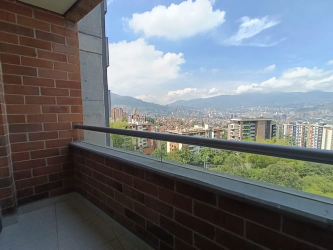 Apartamento de 2 alcobas en arriendo en Loma Del Esmeraldal, Envigado, 78 m² · foto 2 de 20