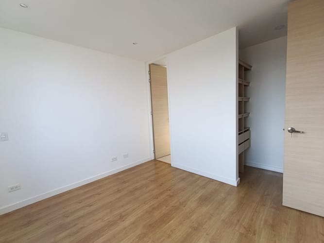 Apartamento de 2 alcobas en arriendo en Loma Del Esmeraldal, Envigado, 78 m² · foto 13 de 20