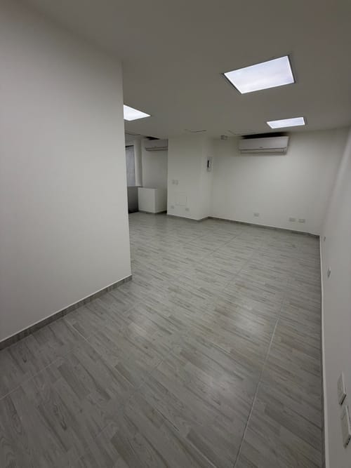 Local en arriendo en Manila, Medellín, 50 m² · foto 2 de 9