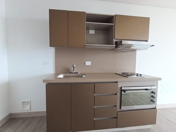 Apartaestudio en arriendo en Loma Del Escobero, Envigado, 60 m² · foto 3 de 15