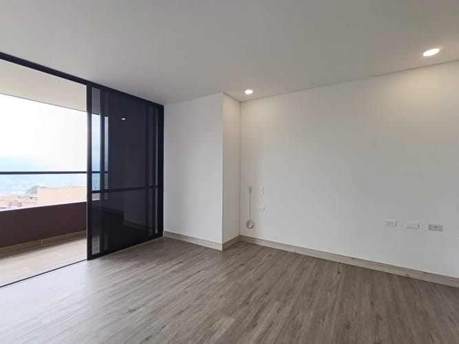 Apartaestudio en arriendo en Loma Del Escobero, Envigado, 60 m² · foto 7 de 15