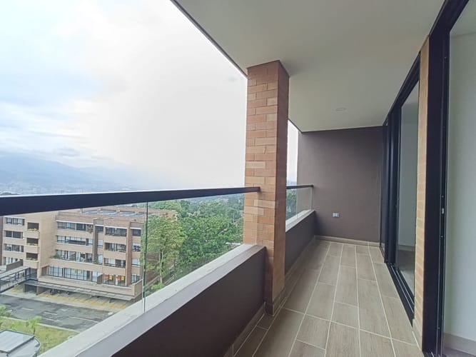Apartaestudio en arriendo en Loma Del Escobero, Envigado, 60 m² · foto 13 de 15