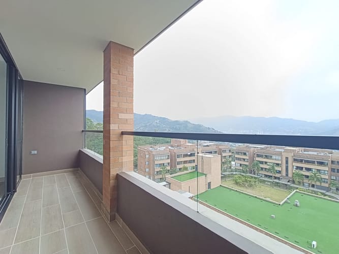 Apartaestudio en arriendo en Loma Del Escobero, Envigado, 60 m² · foto 14 de 15