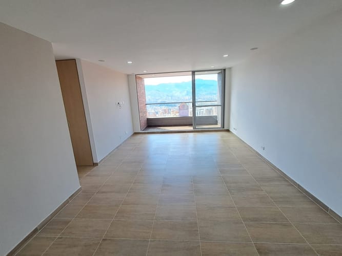 Apartamento de 3 alcobas en arriendo en Los Balsos, Medellín, 102 m² · foto 5 de 24