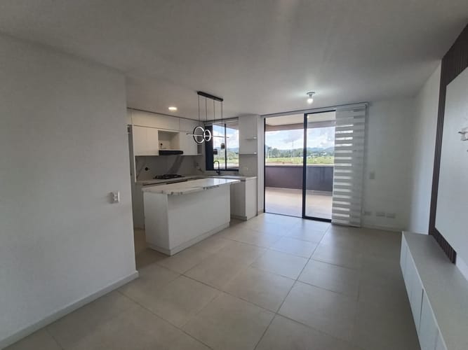 Apartamento de 3 alcobas en arriendo en Rionegro, 90 m² · foto 2 de 14