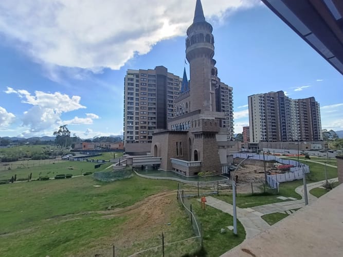 Apartamento de 3 alcobas en arriendo en Rionegro, 90 m² · foto 3 de 14