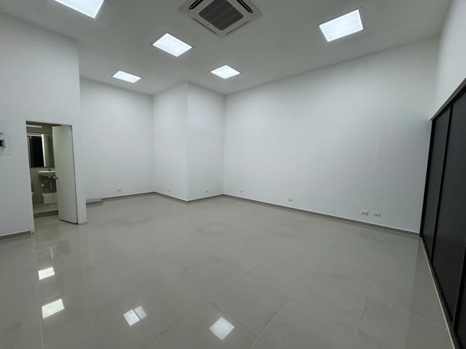 Oficina en arriendo en El Poblado, Medellín, 41 m² · foto 4 de 12