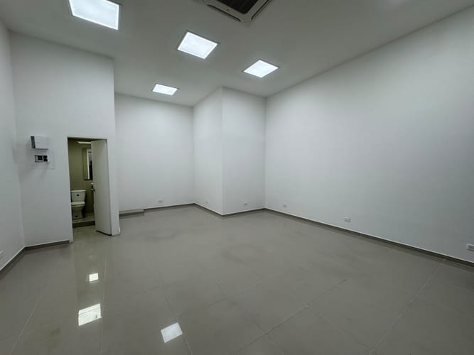 Oficina en arriendo en El Poblado, Medellín, 41 m² · foto 7 de 12
