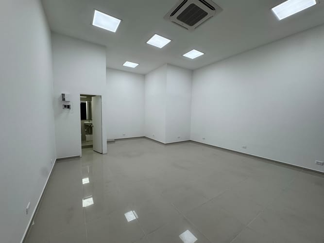 Oficina en arriendo en El Poblado, Medellín, 41 m² · foto 8 de 12