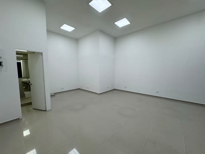 Oficina en arriendo en El Poblado, Medellín, 41 m² · foto 9 de 12