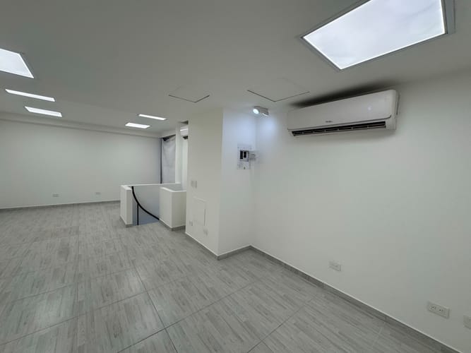 Oficina en arriendo en El Poblado, Medellín, 47 m² · foto 6 de 13