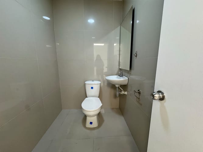 Oficina en arriendo en El Poblado, Medellín, 47 m² · foto 11 de 13