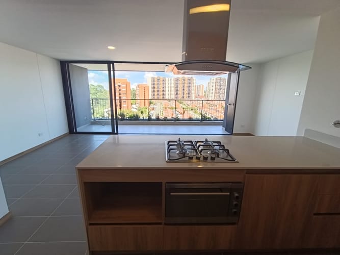 Apartamento de 3 alcobas en arriendo en Rionegro, 95 m² · foto 3 de 15