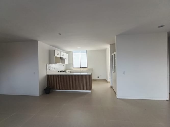 Apartamento de 3 alcobas en arriendo en Jesus Nazareno, Medellín, 220 m² · foto 4 de 20