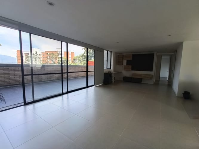 Apartamento de 3 alcobas en arriendo en Jesus Nazareno, Medellín, 220 m² · foto 6 de 20