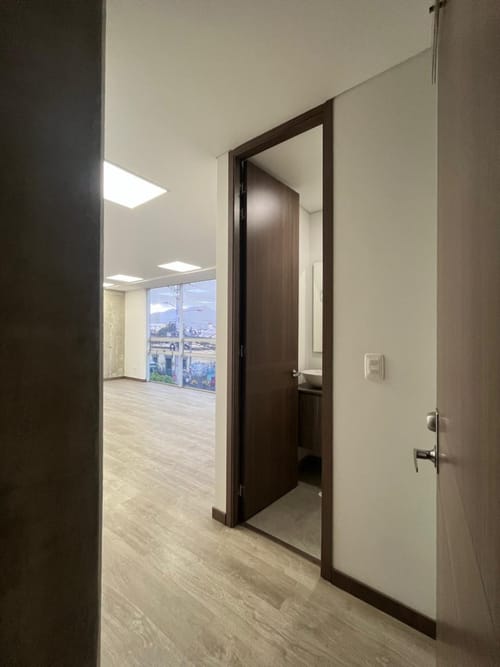 Oficina en arriendo en Laura Vicuña, Chía, 42 m² · foto 2 de 12