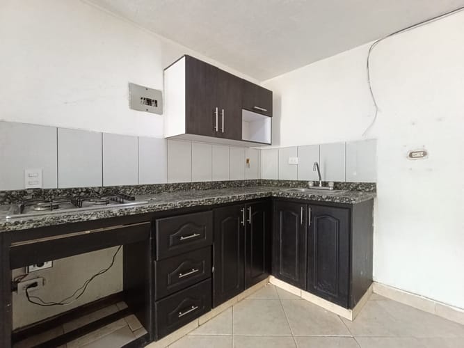 Apartamento de 3 alcobas en arriendo en Cristo Rey, Medellín, 90 m² · foto 12 de 13