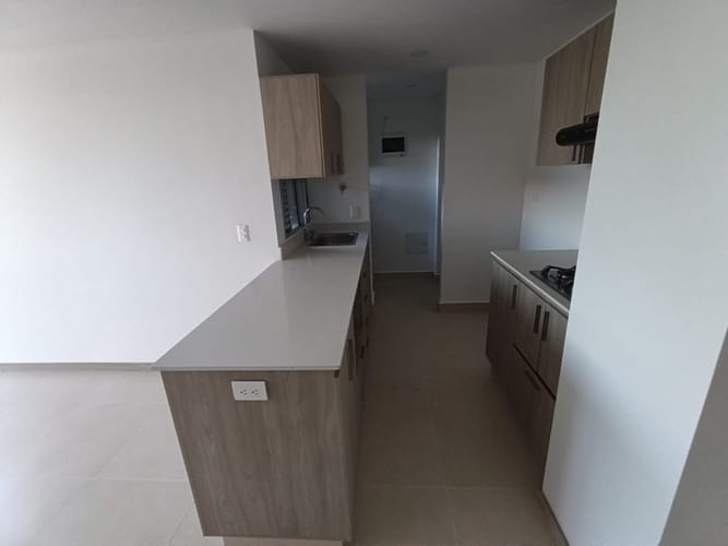 Apartamento de 3 alcobas en arriendo en Los Colegios, Rionegro, 66 m² · foto 2 de 15