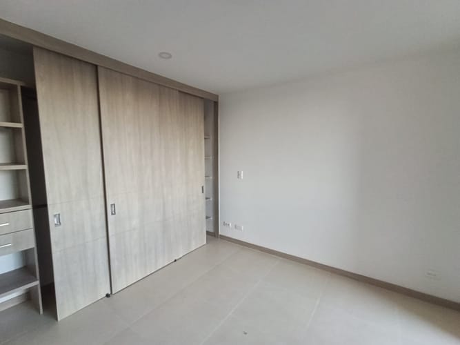 Apartamento de 3 alcobas en arriendo en Los Colegios, Rionegro, 66 m² · foto 10 de 15