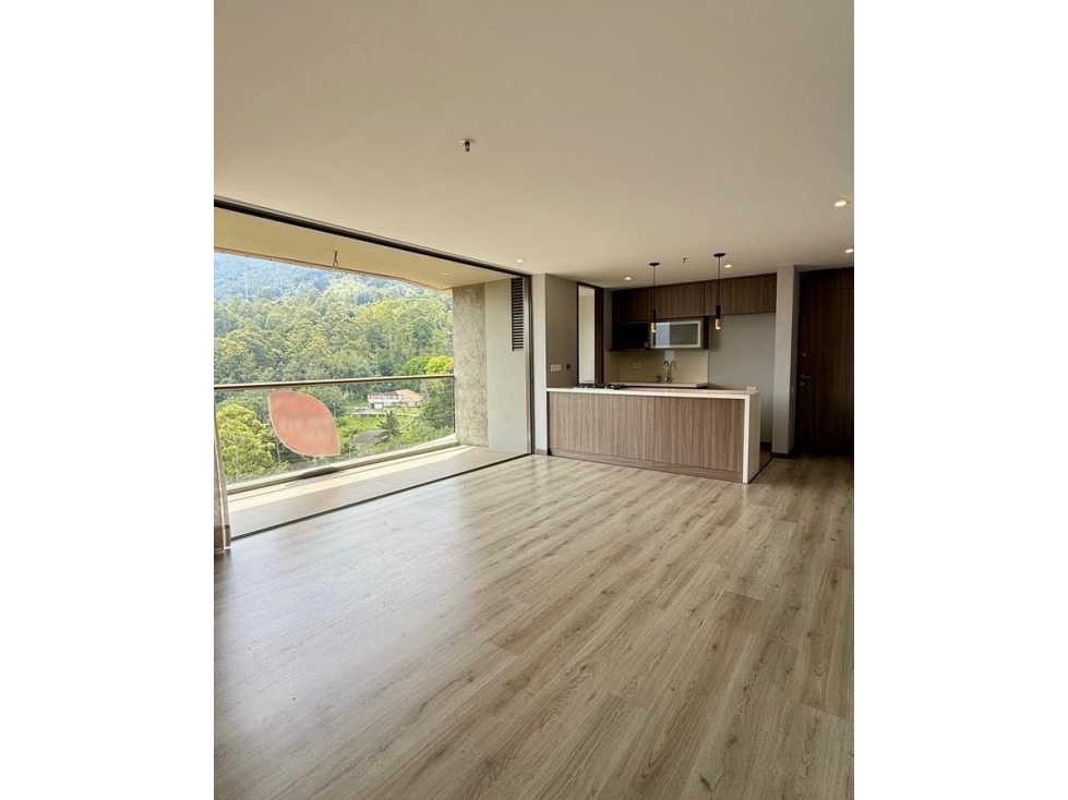 Apartamento en Arriendo en Cola del Zorro, Medellín
