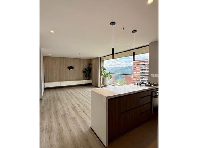 Apartamento de 2 alcobas en arriendo en Cola Del Zorro, Medellín, 90 m² · foto 2 de 10