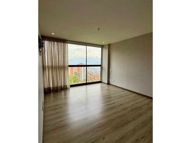 Apartamento de 2 alcobas en arriendo en Cola Del Zorro, Medellín, 90 m² · foto 6 de 10