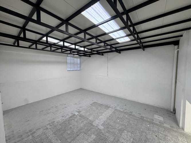 Local en arriendo en El Poblado, Medellín, 500 m² · foto 2 de 20