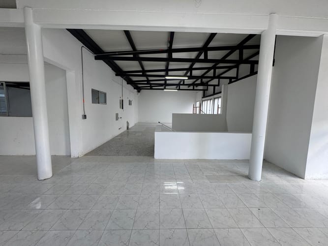 Local en arriendo en El Poblado, Medellín, 500 m² · foto 3 de 20