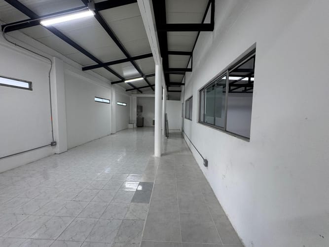 Local en arriendo en El Poblado, Medellín, 500 m² · foto 4 de 20