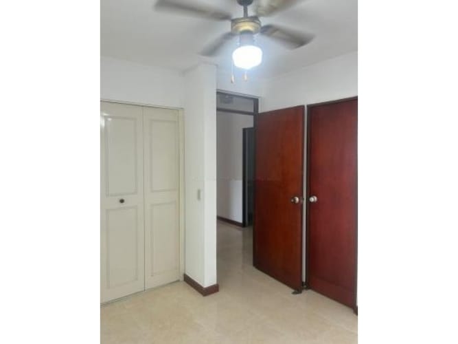 Apartamento de 3 alcobas en venta en El Gran Limonar Cataya, Cali, 71 m² · foto 5 de 6