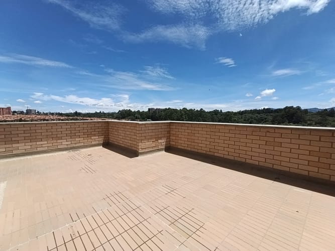 Apartamento de 3 alcobas en arriendo en Rionegro, 90 m² · foto 2 de 14
