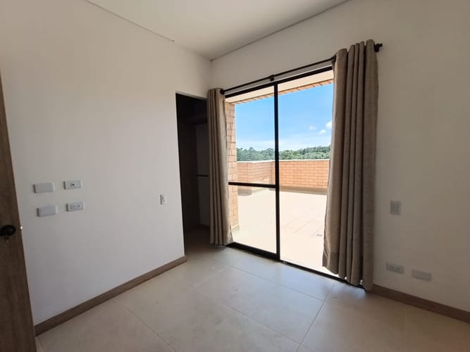 Apartamento de 3 alcobas en arriendo en Rionegro, 90 m² · foto 11 de 14