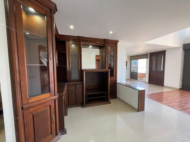 Apartamento de 3 alcobas en arriendo en El Poblado, Medellín, 138 m² · foto 2 de 20