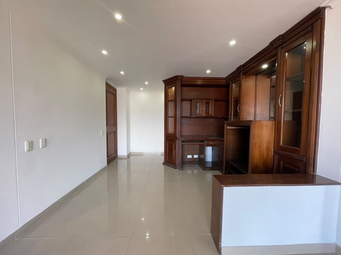 Apartamento de 3 alcobas en arriendo en El Poblado, Medellín, 138 m² · foto 4 de 20