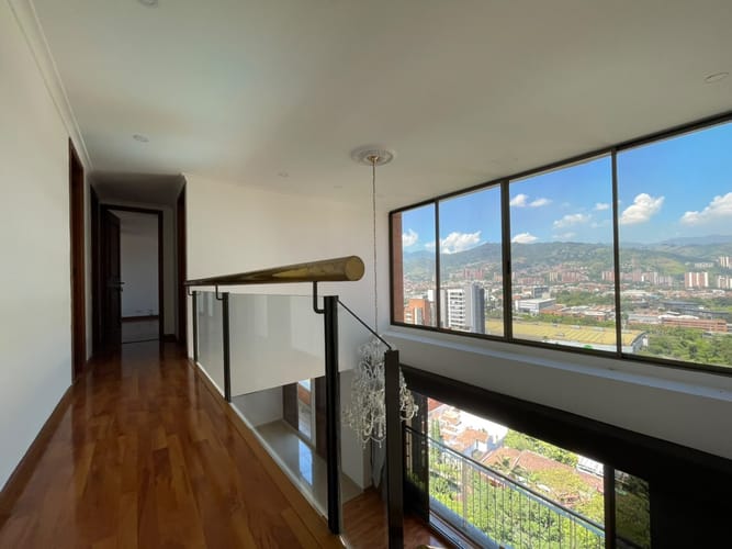 Apartamento de 3 alcobas en arriendo en El Poblado, Medellín, 138 m² · foto 15 de 20