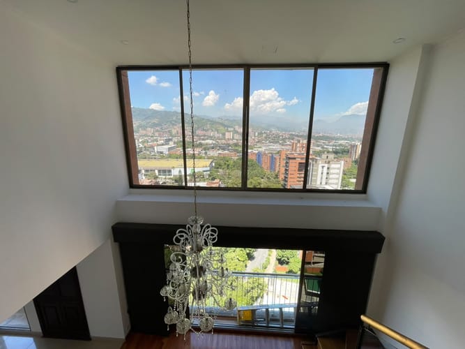 Apartamento de 3 alcobas en arriendo en El Poblado, Medellín, 138 m² · foto 16 de 20